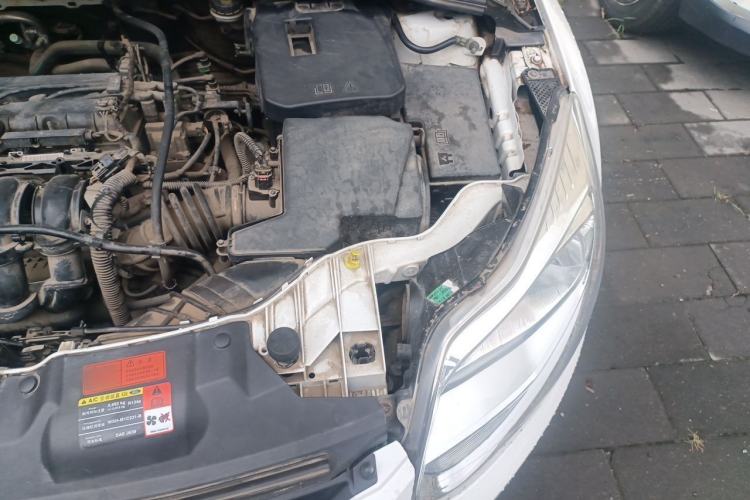 Used Ford Focus 2012 Hatchback 1.6L Automatic Fashion Edition Engine Bay Left