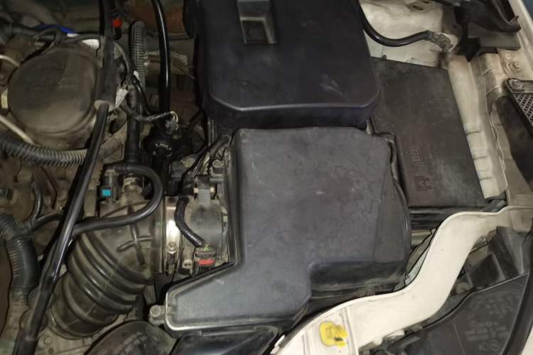 Used Ford Focus 2012 Hatchback 2.0L Automatic Luxury Sport Model Engine Bay Left