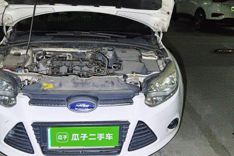 Used Ford Focus 2012 Sedan 1.6L Manual Comfort Model Engine Bay Left