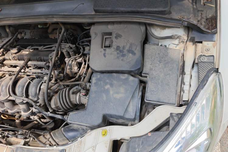 Used Ford Focus 2012 Sedan 1.6L Automatic Fashion Edition Engine Bay Left