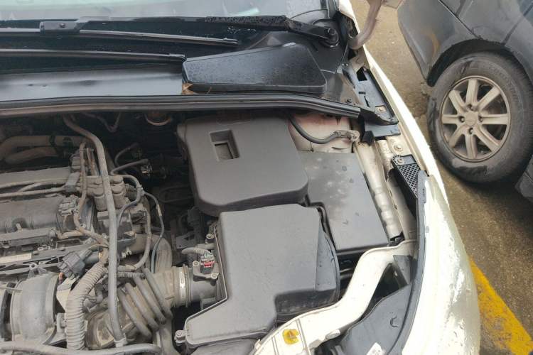 Used Ford Focus 2012 Hatchback 1.6L Manual Fashion Edition Engine Bay Left