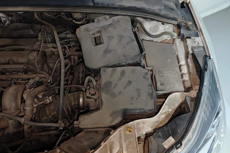 Used Ford Focus 2012 Hatchback 1.6L Automatic Comfort Model Engine Bay Left