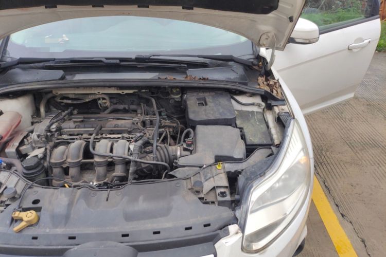 Used Ford Focus 2012 Sedan 1.6L Automatic Comfort Model Engine Bay Left