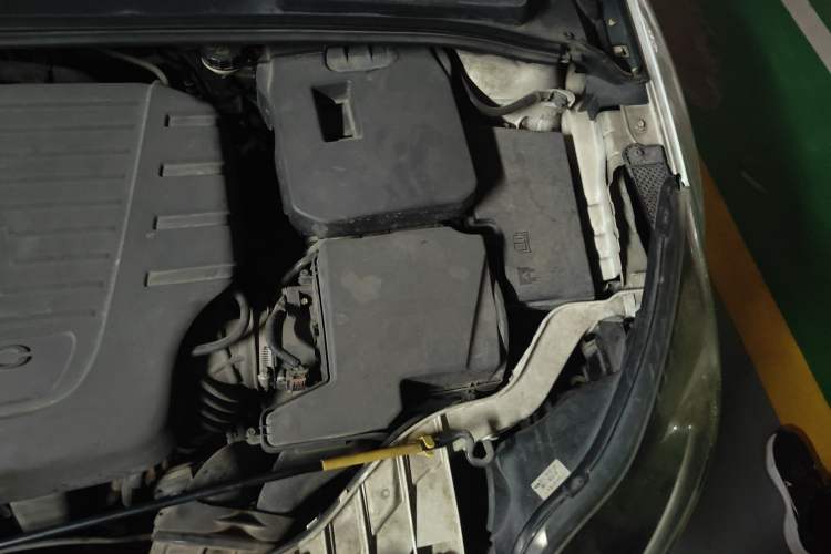 Used Ford Focus 2012 Hatchback 2.0L Automatic Luxury Sport Model Engine Bay Left