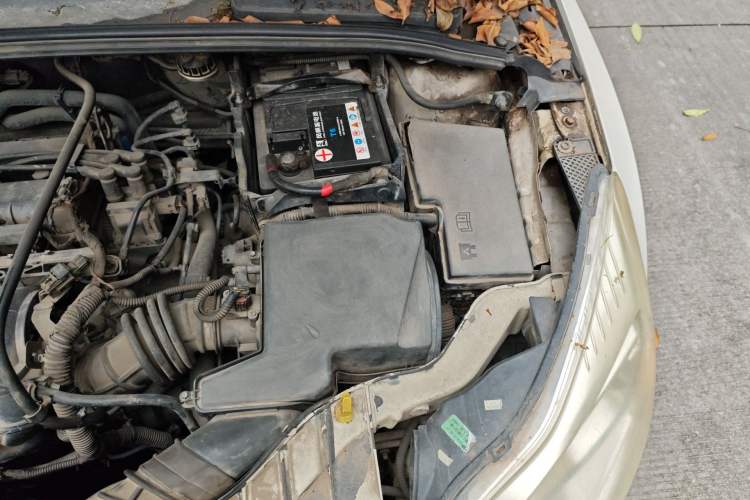 Used Ford Focus 2012 Sedan 1.6L Automatic Fashion Edition Engine Bay Left