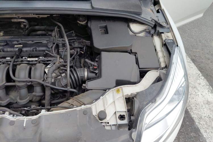 Used Ford Focus 2012 Hatchback 1.6L Automatic Fashion Edition Engine Bay Left