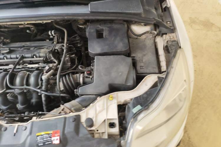 Used Ford Focus 2012 Sedan 1.6L Manual Comfort Model Engine Bay Left