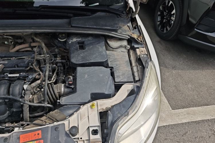 Used Ford Focus 2012 Sedan 1.6L Automatic Fashion Edition Engine Bay Left