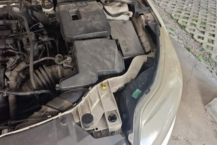 Used Ford Focus 2012 Sedan 1.6L Automatic Fashion Edition Engine Bay Left