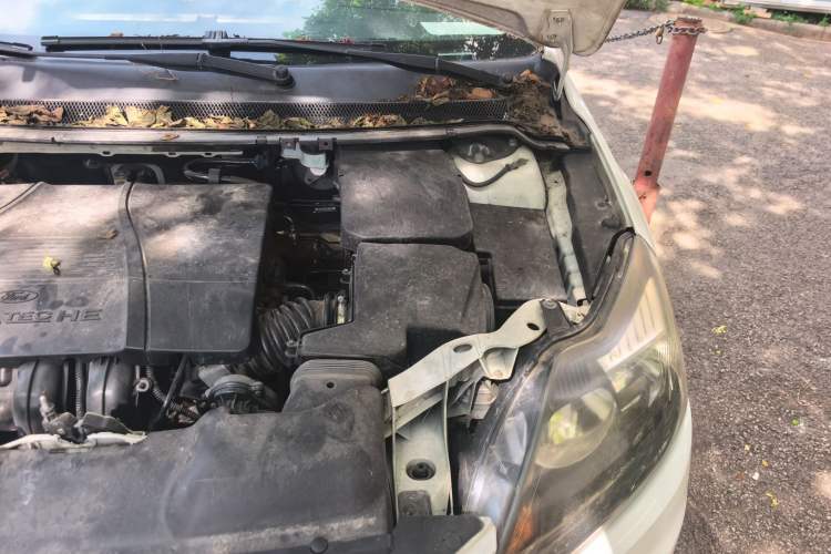 Used Ford Focus 2012 Hatchback Classic 1.8L Manual Base Model Engine Bay Left