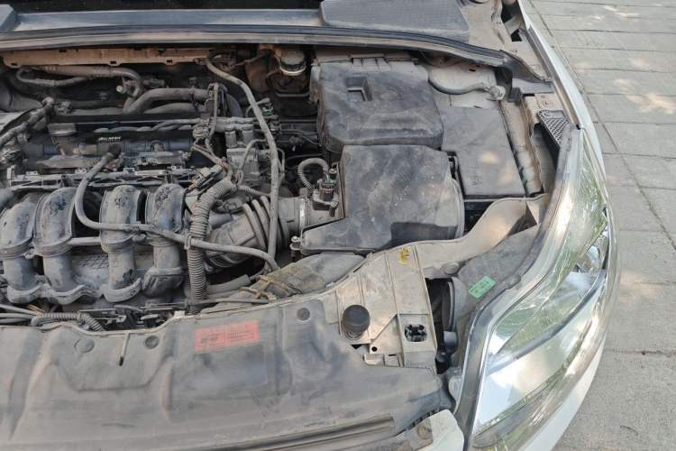 Used Ford Focus 2012 Hatchback 1.6L Manual Comfort Model Engine Bay Left