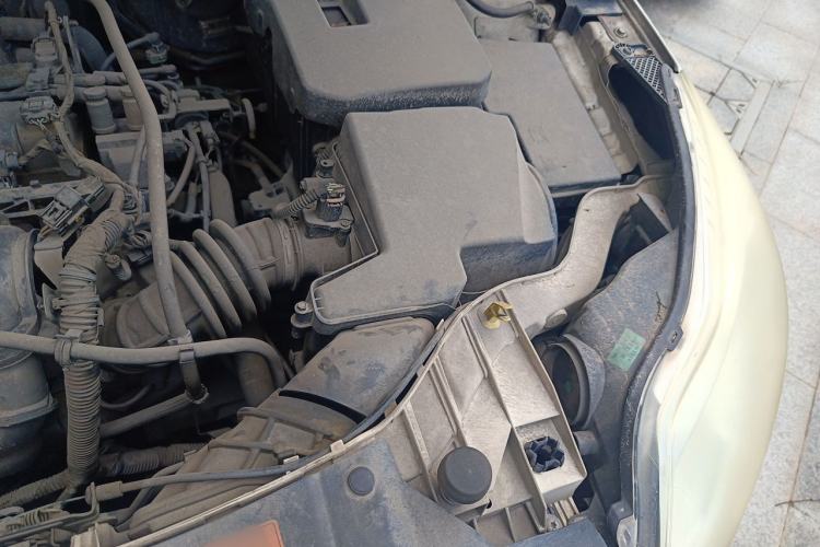 Used Ford Focus 2012 Sedan 1.6L Automatic Comfort Model Engine Bay Left