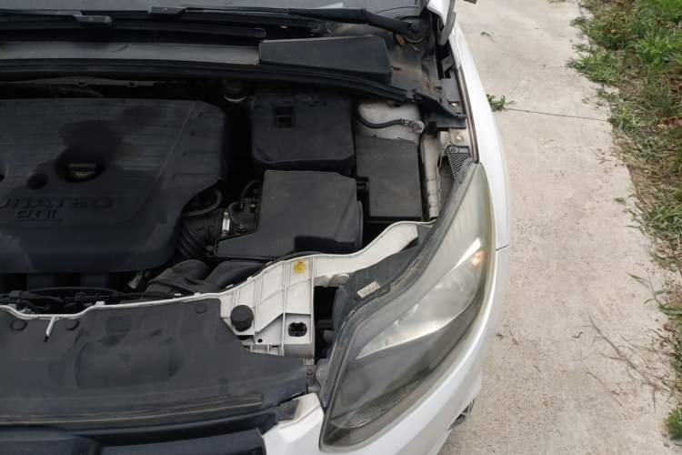 Used Ford Focus 2012 Hatchback 2.0L Automatic Luxury Sport Model Engine Bay Left