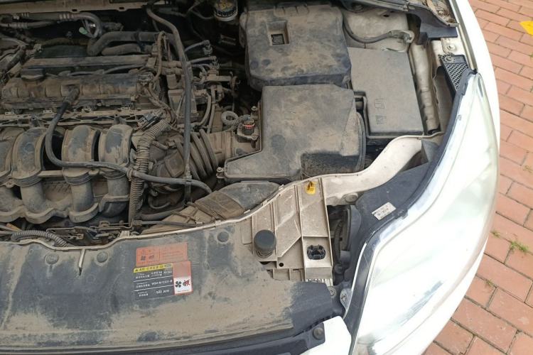 Used Ford Focus 2012 Hatchback 1.6L Automatic Comfort Model Engine Bay Left