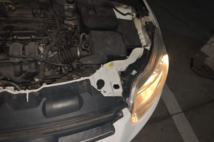 Used Ford Focus 2012 Sedan 1.6L Automatic Fashion Edition Engine Bay Left