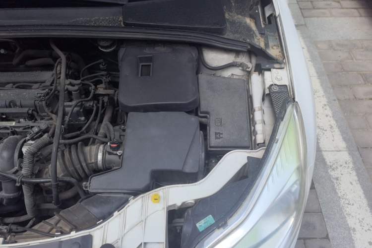 Used Ford Focus 2012 Hatchback 1.6L Automatic Comfort Model Engine Bay Left