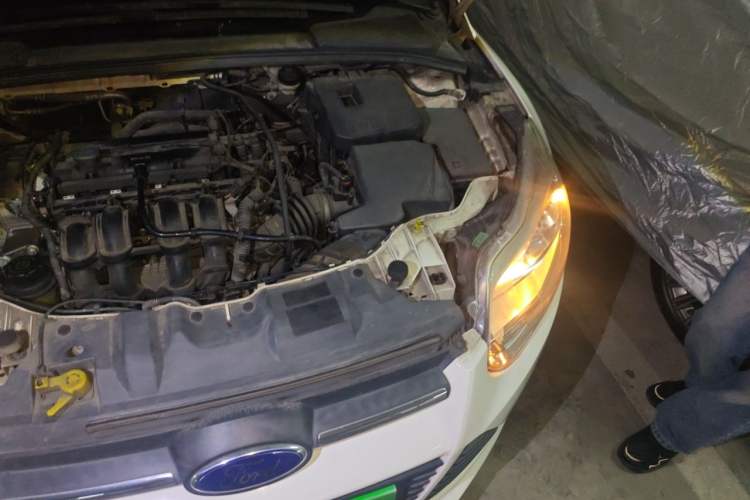 Used Ford Focus 2012 Hatchback 1.6L Automatic Fashion Edition Engine Bay Left