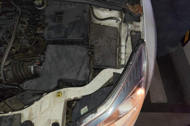 Used Ford Focus 2012 Sedan 1.6L Automatic Fashion Edition Engine Bay Left