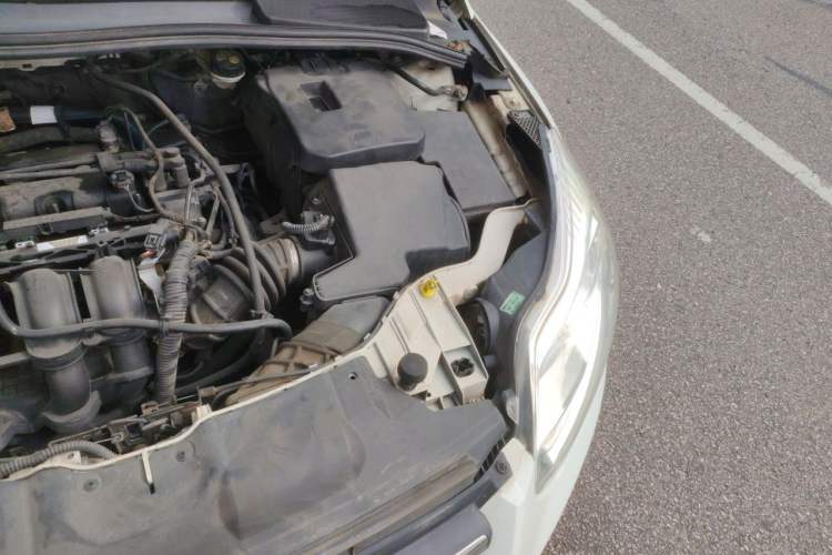 Used Ford Focus 2012 Hatchback 1.6L Automatic Fashion Edition Engine Bay Left