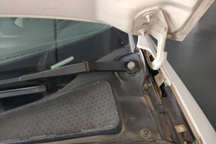 Used Ford Focus 2012 Sedan 1.6L Automatic Fashion Edition Engine Bay Left