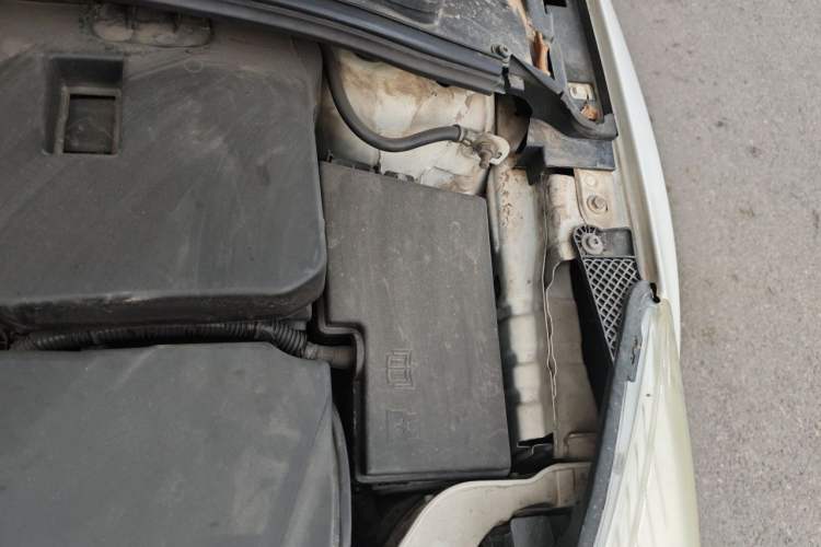 Used Ford Focus 2012 Hatchback 1.6L Automatic Fashion Edition Engine Bay Left
