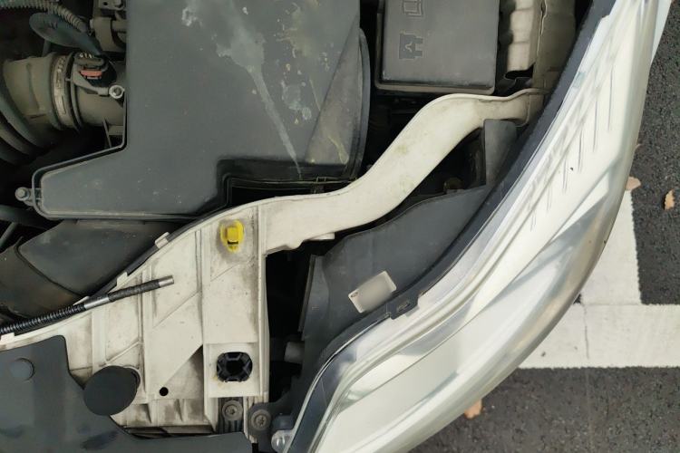 Used Ford Focus 2012 Sedan 1.6L Automatic Comfort Model Engine Bay Left