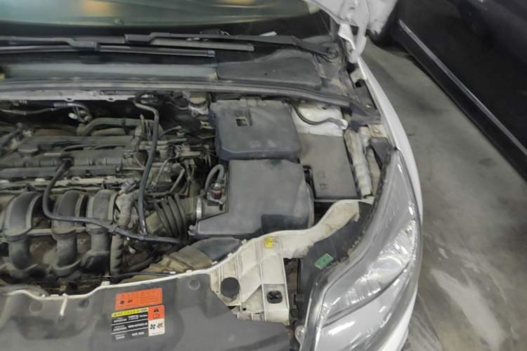 Used Ford Focus 2012 Sedan 1.6L Automatic Fashion Edition Engine Bay Left