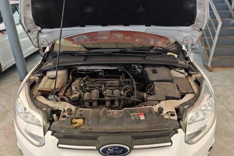 Used Ford Focus 2012 Sedan 1.6L Automatic Fashion Edition Engine Bay