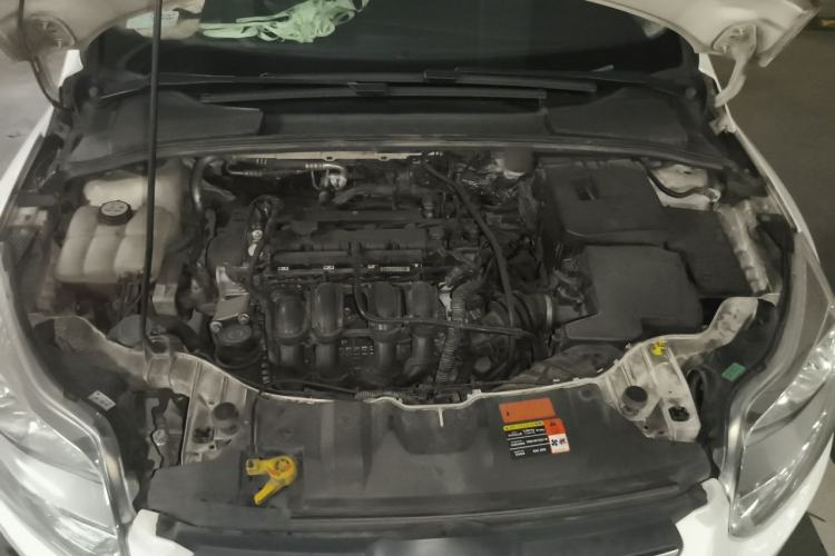 Used Ford Focus 2012 Sedan 1.6L Automatic Comfort Model Engine Bay