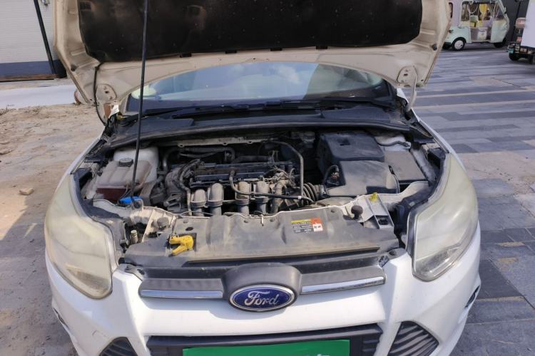Used Ford Focus 2012 Sedan 1.6L Manual Comfort Model Engine Bay