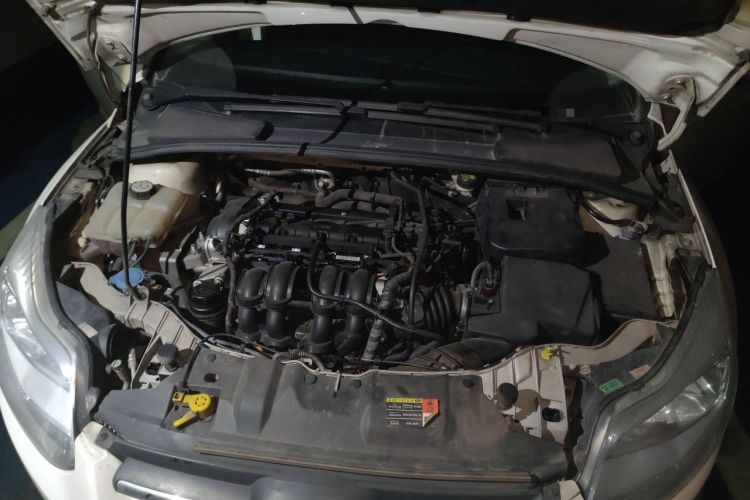 Used Ford Focus 2012 Hatchback 1.6L Automatic Comfort Model Engine Bay