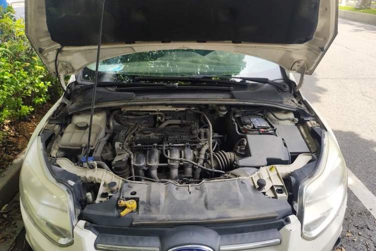 Used Ford Focus 2012 Sedan 1.6L Automatic Comfort Model Engine Bay