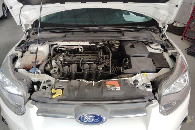 Used Ford Focus 2012 Sedan 1.6L Manual Comfort Model Engine Bay