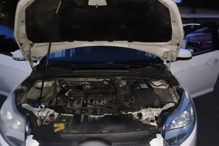 Used Ford Focus 2012 Hatchback 1.6L Automatic Fashion Edition Engine Bay