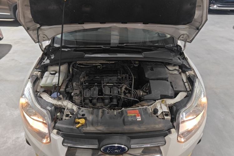 Used Ford Focus 2012 Hatchback 1.6L Manual Comfort Model Engine Bay