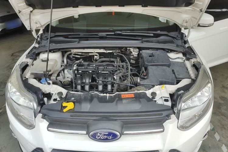 Used Ford Focus 2012 Sedan 1.6L Automatic Fashion Edition Engine Bay