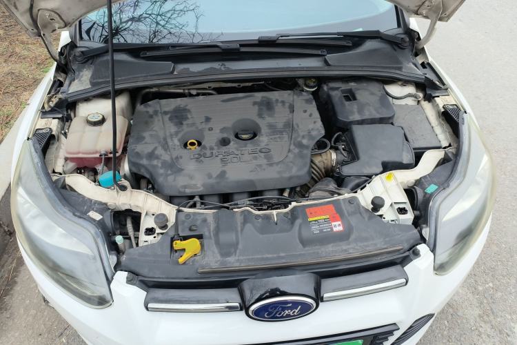 Used Ford Focus 2012 Hatchback 2.0L Automatic Luxury Sport Model Engine Bay