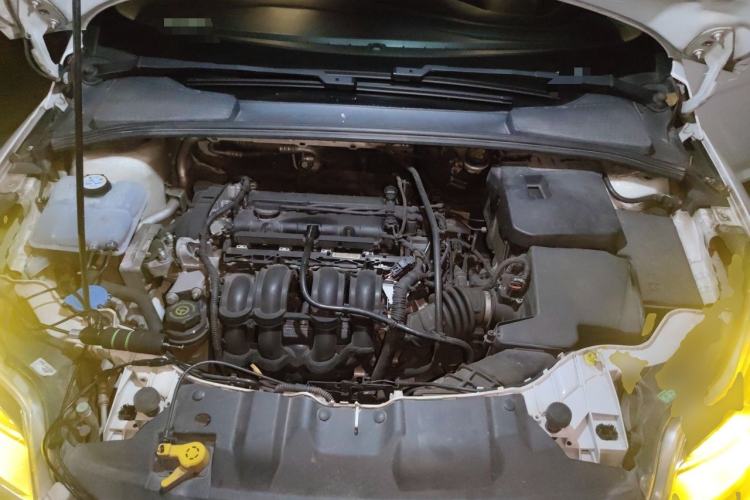 Used Ford Focus 2012 Sedan 1.6L Automatic Fashion Edition Engine Bay