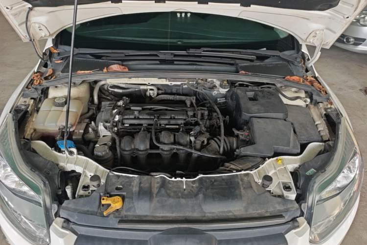 Used Ford Focus 2012 Hatchback 1.6L Automatic Fashion Edition Engine Bay