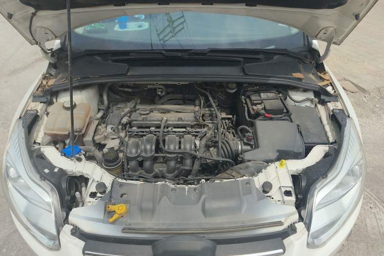 Used Ford Focus 2012 Sedan 1.6L Automatic Fashion Edition Engine Bay
