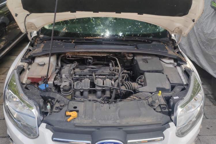 Used Ford Focus 2012 Sedan 1.6L Automatic Fashion Edition Engine Bay