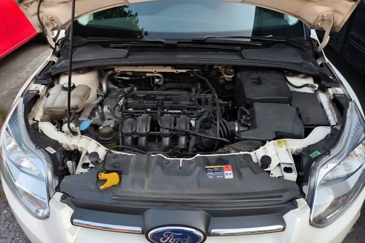 Used Ford Focus 2012 Sedan 1.6L Automatic Fashion Edition Engine Bay