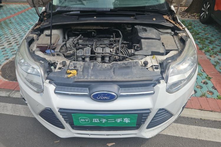 Used Ford Focus 2012 Sedan 1.6L Automatic Fashion Edition Engine Bay