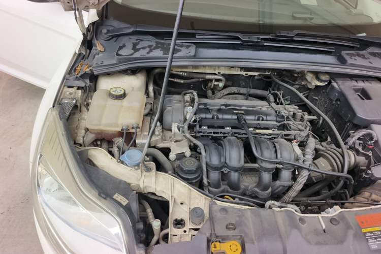 Used Ford Focus 2012 Hatchback 1.6L Automatic Fashion Edition Engine Bay Right