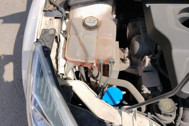 Used Ford Focus 2012 Sedan 1.6L Automatic Fashion Edition Engine Bay Right