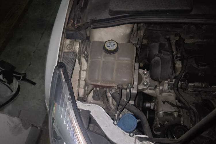 Used Ford Focus 2012 Hatchback 1.6L Automatic Fashion Edition Engine Bay Right
