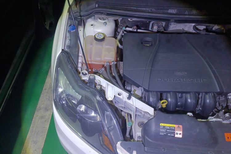 Used Ford Focus 2012 Hatchback Classic 1.8L Automatic Fashion Edition Engine Bay Right