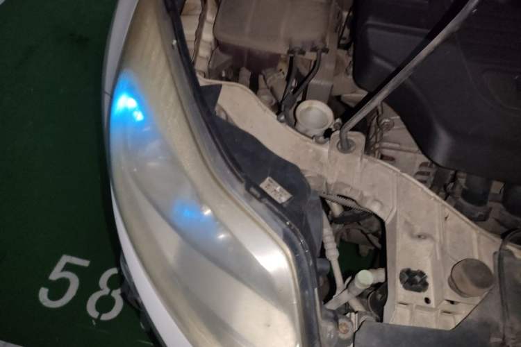 Used Ford Focus 2012 Sedan 1.6L Manual Comfort Model Engine Bay Right