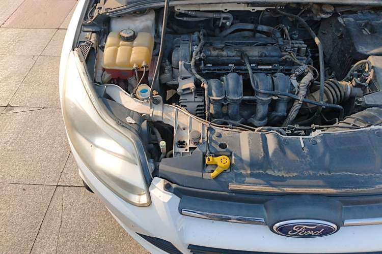 Used Ford Focus 2012 Hatchback 1.6L Manual Comfort Model Engine Bay Right