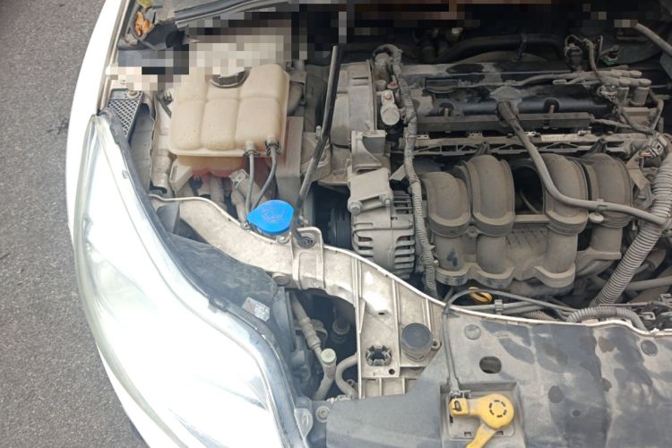 Used Ford Focus 2012 Sedan 1.6L Manual Fashion Edition Engine Bay Right